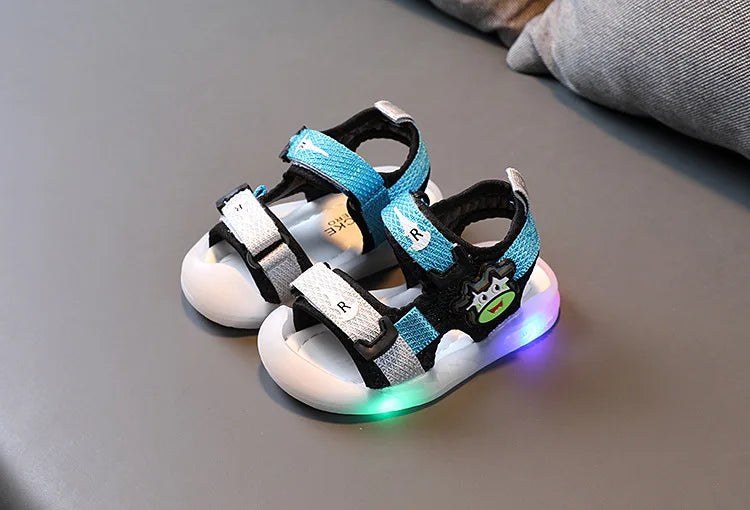 LED Kids Sandals Boys Girls 2023 Summer New Children Cartoon Luminous Light Up Baby Shoes Fashion Sport Soft Bottom Beach Shoes