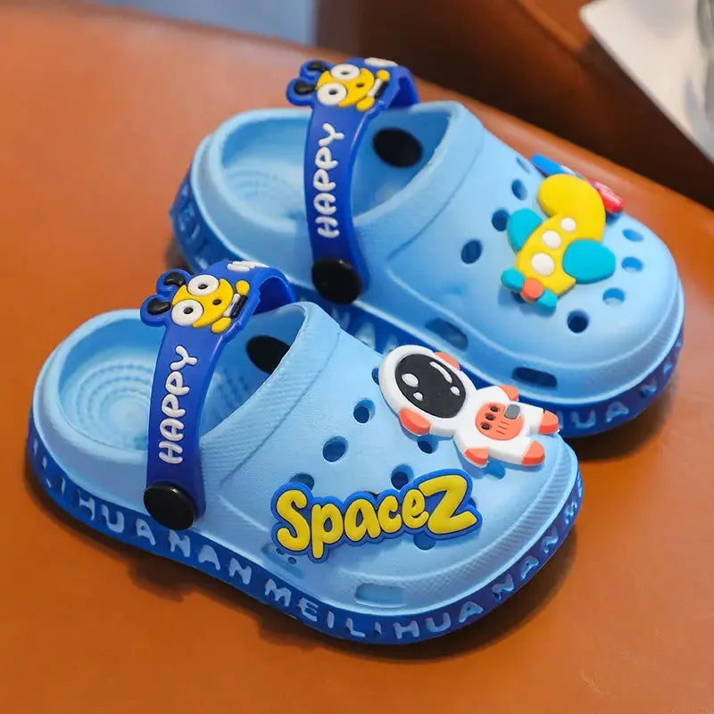 Cartoon Baby Soft-Sole Sandals – Ultra-Light Non-Slip Infant Closed-Toe Sandals for Boys and Girls, Beach Shoes