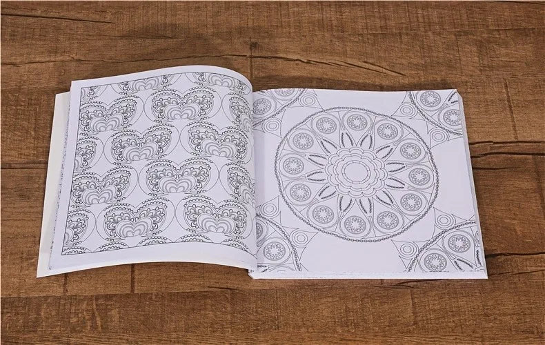 Mandalas Stress Relief Coloring Book English Edition, 128 pages thick 160g white cardboard, packaged in adult art mixed pattern