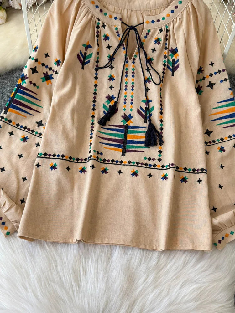 Women's Autumn Blouse Temperament Fashionable Vintage Embroidered Shirt 2024 New Bohemian Vacation Style Loose Top BL026
