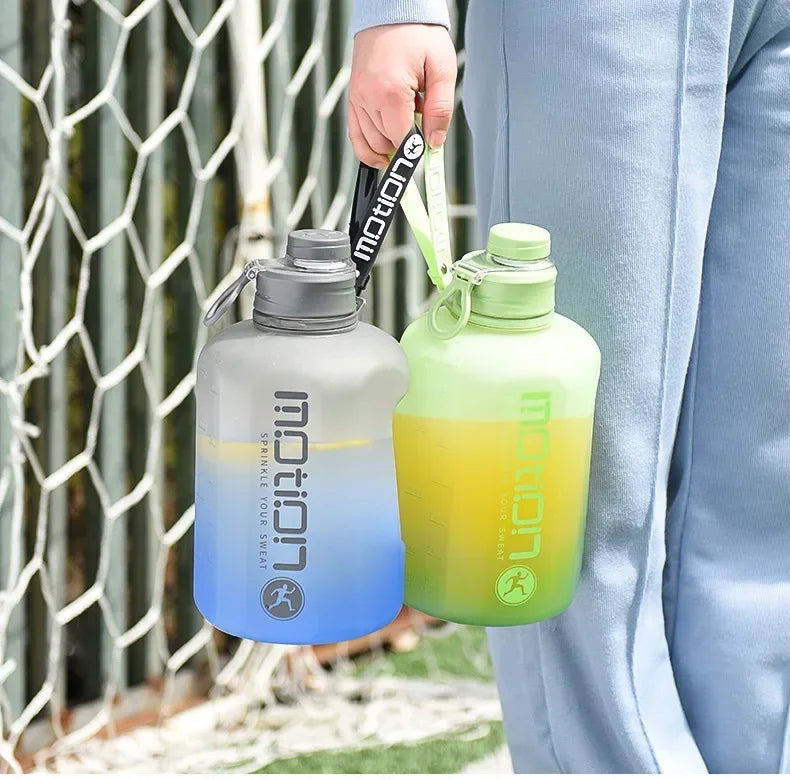 1pc 2L Sports Straw Large Capacity Fitness With Straw Outdoor Plastic Portable Water Bottle With Scale Gradient Kettle