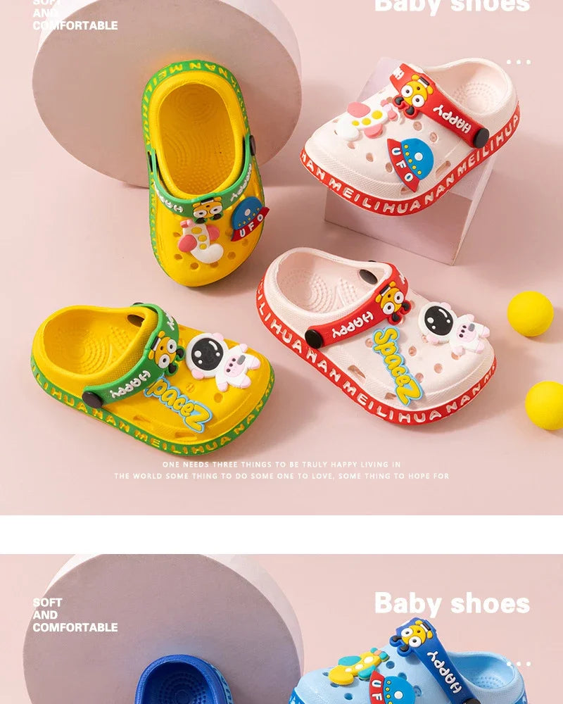Children's Sandals EVA Ultra Light Boys and Girls Baby and Toddler Anti Slip Hole Shoes Astronaut UFO Sandals Slippers