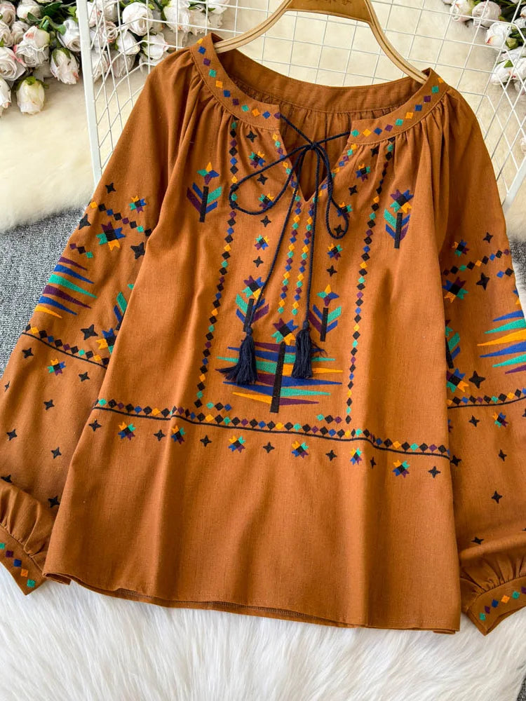 Women's Autumn Blouse Temperament Fashionable Vintage Embroidered Shirt 2024 New Bohemian Vacation Style Loose Top BL026