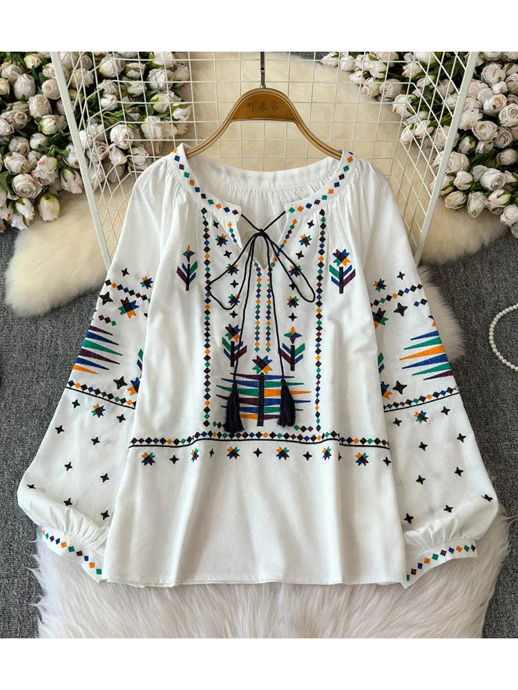 Women's Autumn Blouse Temperament Fashionable Vintage Embroidered Shirt 2024 New Bohemian Vacation Style Loose Top BL026