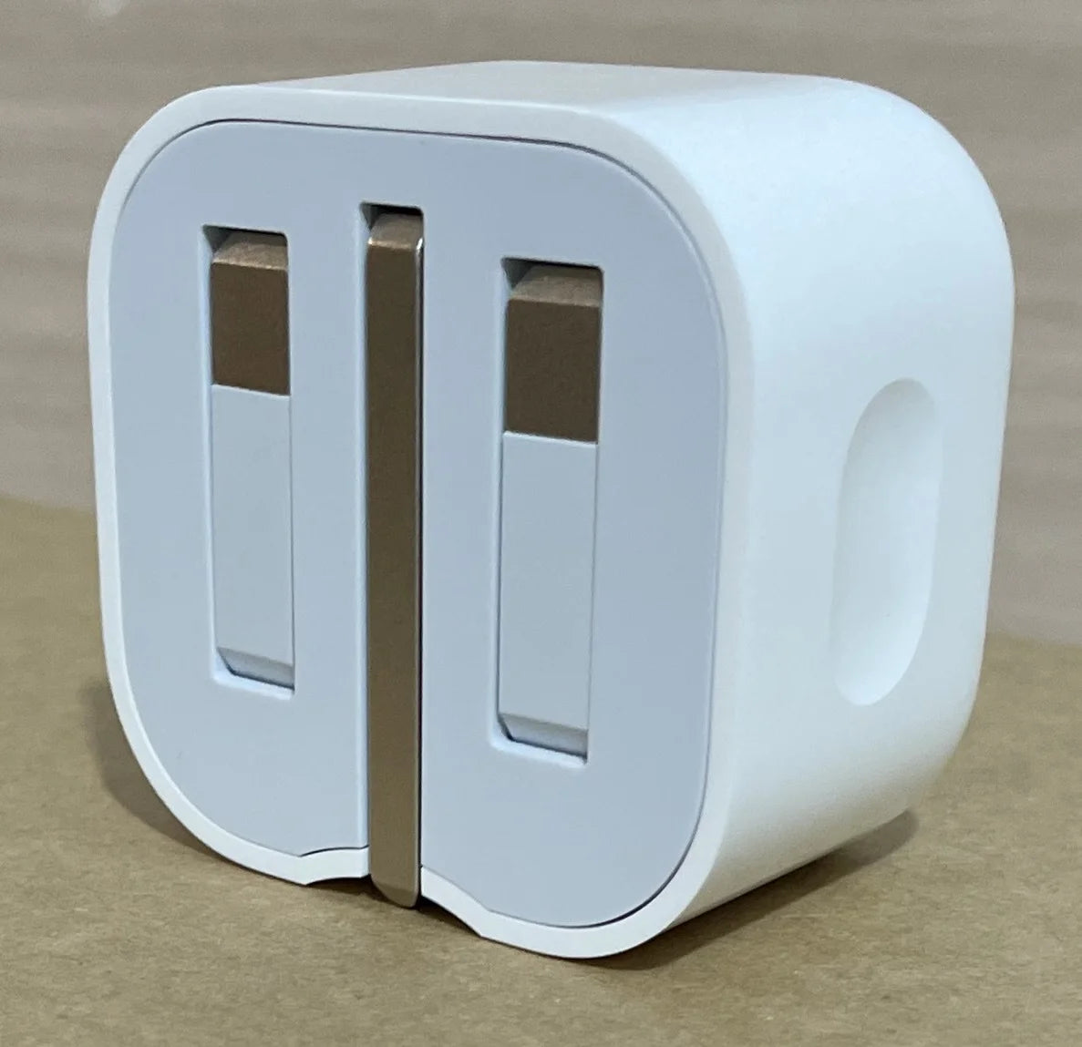 EU US UK AU Plug 20W USB C Fast QC3.0 Wall Charger Block PD Function OTP & OVP Protection for iPhone 15/14/13 Mobile Phone