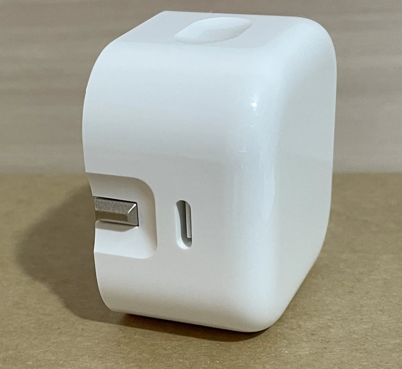 EU US UK AU Plug 20W USB C Fast QC3.0 Wall Charger Block PD Function OTP & OVP Protection for iPhone 15/14/13 Mobile Phone