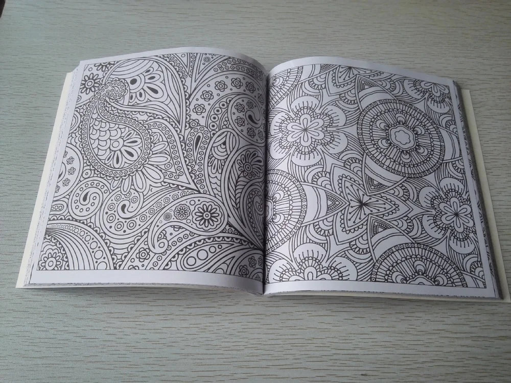 128 Pages Zen Mandalas Coloring Book For Adults Children Relieve Stress Kill Time Secret Garden Book with 12 Color Pencils