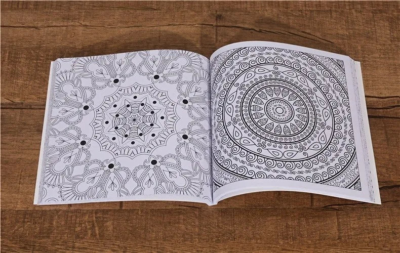 Mandalas Stress Relief Coloring Book English Edition, 128 pages thick 160g white cardboard, packaged in adult art mixed pattern