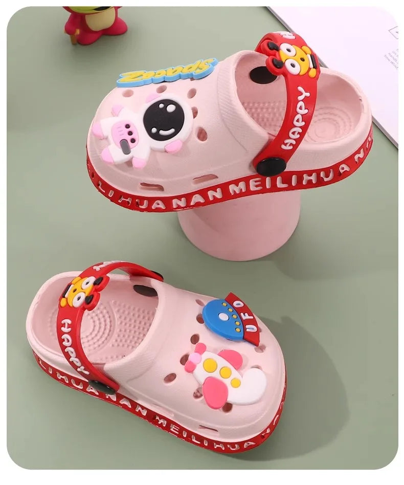 Cartoon Baby Soft-Sole Sandals – Ultra-Light Non-Slip Infant Closed-Toe Sandals for Boys and Girls, Beach Shoes