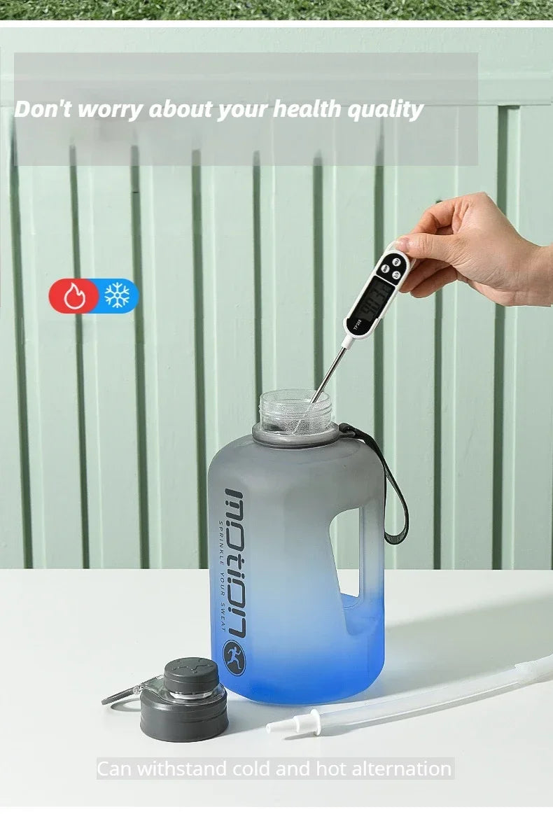 1pc 2L Sports Straw Large Capacity Fitness  With Straw Outdoor Plastic Portable Water Bottle With Scale Gradient Kettle