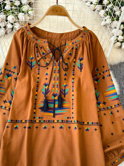 Women's Autumn Blouse Temperament Fashionable Vintage Embroidered Shirt 2024 New Bohemian Vacation Style Loose Top BL026