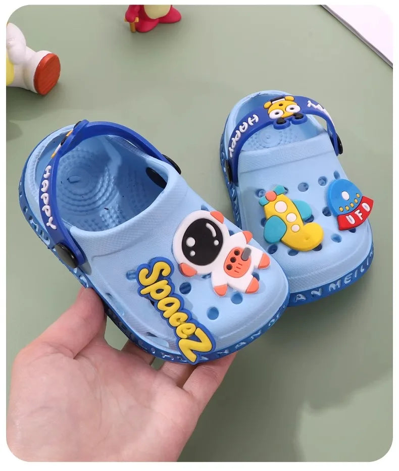 Cartoon Baby Soft-Sole Sandals – Ultra-Light Non-Slip Infant Closed-Toe Sandals for Boys and Girls, Beach Shoes