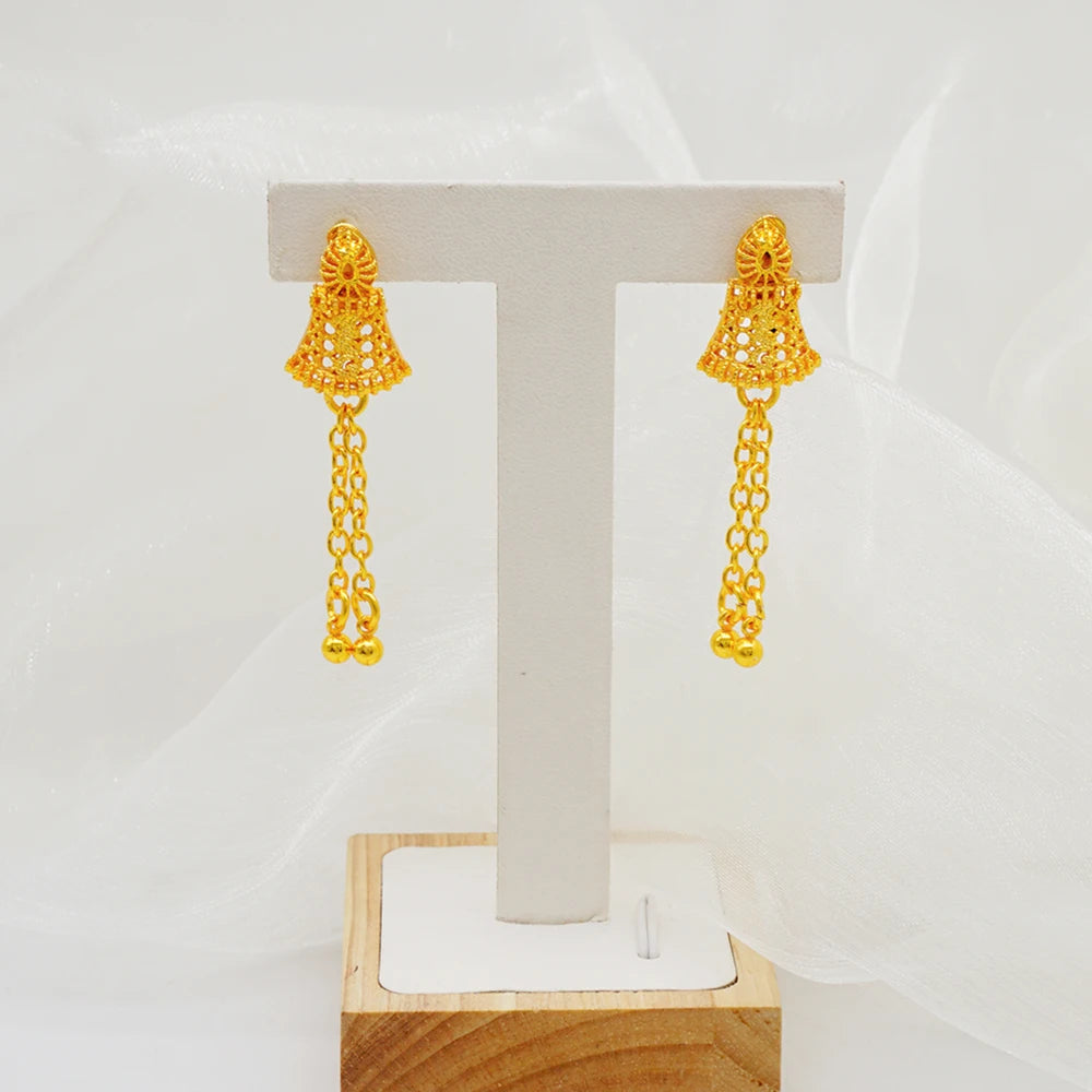 Ethiopian Saudi Style Gold Color Jewelry Set With Noble Elegant Geometric Pendants Suitable For Wedding Banquets Gifts