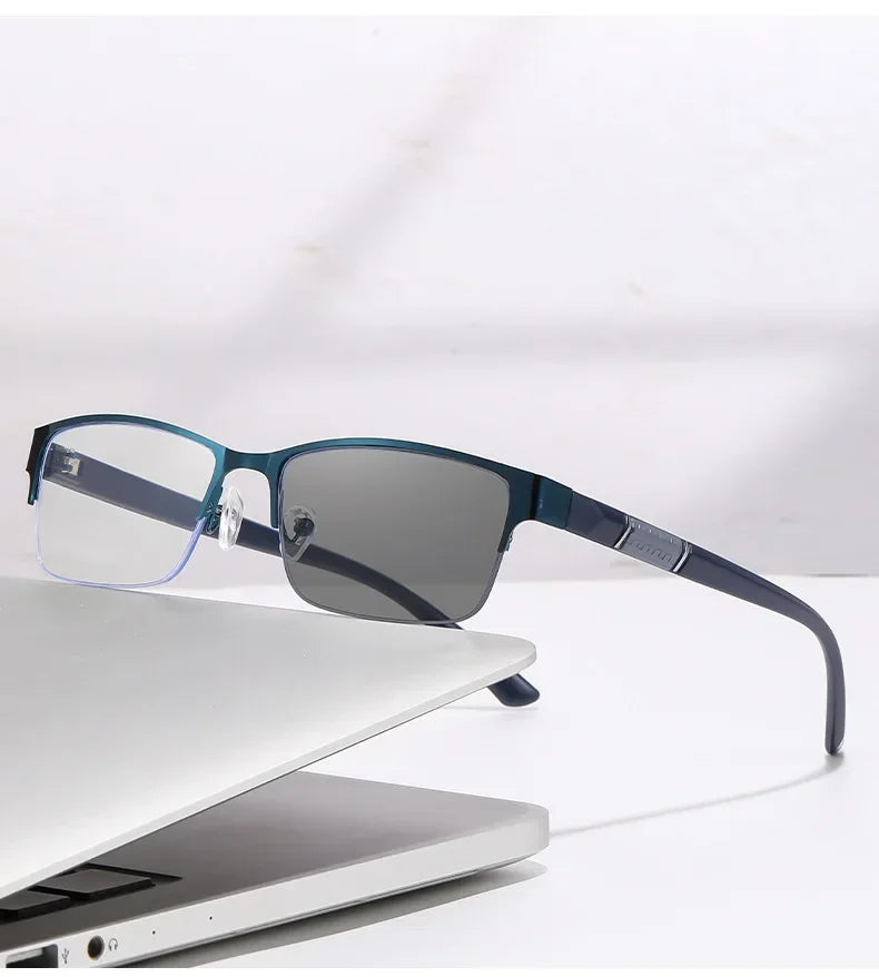 Metal Frame Far Sighted Eyeglasses with Sunshades Smart Photochromic Multifocal Reading Glasses Men Business Presbyopia Eyewear
