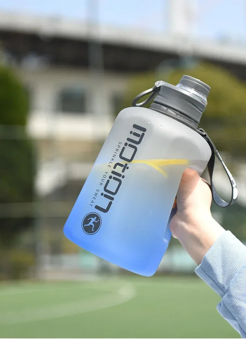 1pc 2L Sports Straw Large Capacity Fitness  With Straw Outdoor Plastic Portable Water Bottle With Scale Gradient Kettle