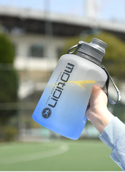 1pc 2L Sports Straw Large Capacity Fitness  With Straw Outdoor Plastic Portable Water Bottle With Scale Gradient Kettle