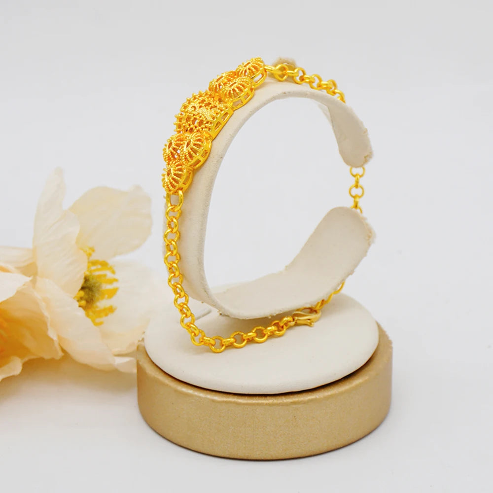 Ethiopian Saudi Style Gold Color Jewelry Set With Noble Elegant Geometric Pendants Suitable For Wedding Banquets Gifts