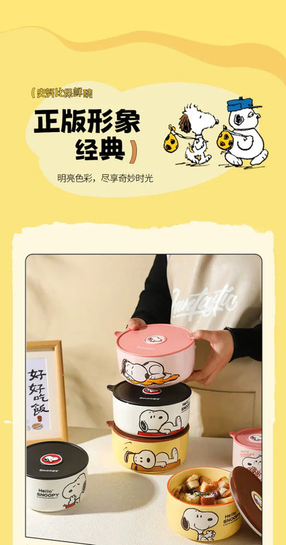 Snoopy animation peripheral cartoon safety bowl sealed ceramic box with lid can be microwaved and portable for office workers