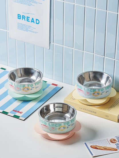 Single pet feeding bowl with large pet feeding capacity. Removable design for easy cleaning. Essential for home pets.pet bowl.