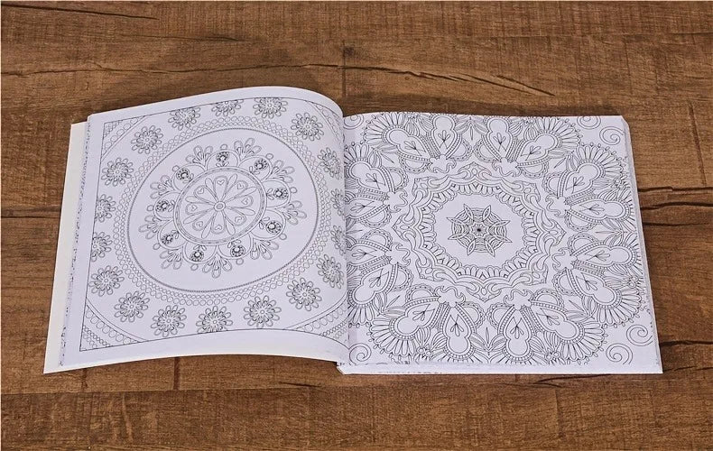 Mandalas Stress Relief Coloring Book English Edition, 128 pages thick 160g white cardboard, packaged in adult art mixed pattern