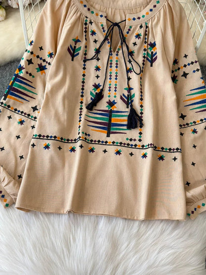 Women's Autumn Blouse Temperament Fashionable Vintage Embroidered Shirt 2024 New Bohemian Vacation Style Loose Top BL026