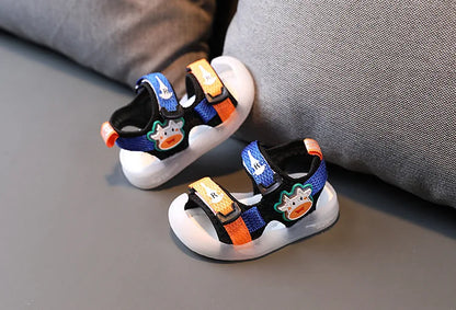 LED Kids Sandals Boys Girls 2023 Summer New Children Cartoon Luminous Light Up Baby Shoes Fashion Sport Soft Bottom Beach Shoes