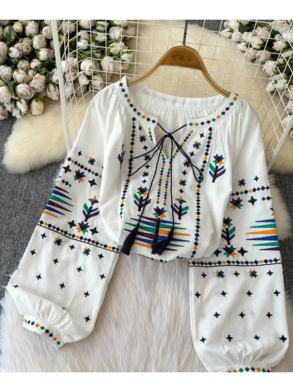 Women's Autumn Blouse Temperament Fashionable Vintage Embroidered Shirt 2024 New Bohemian Vacation Style Loose Top BL026