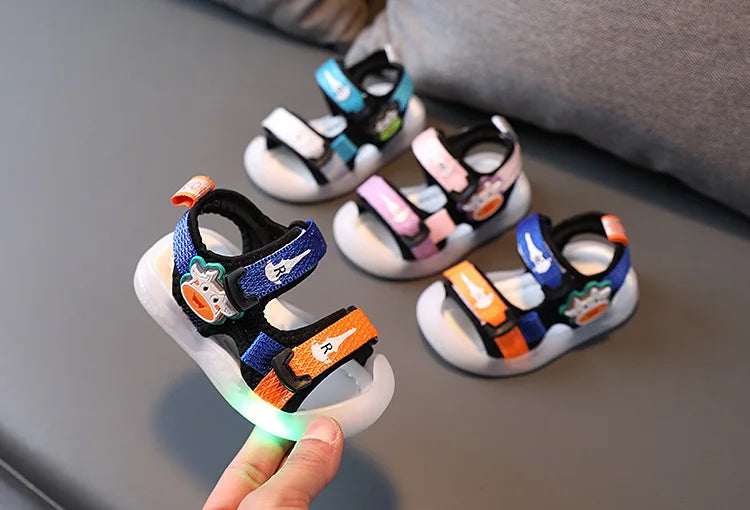 LED Kids Sandals Boys Girls 2023 Summer New Children Cartoon Luminous Light Up Baby Shoes Fashion Sport Soft Bottom Beach Shoes
