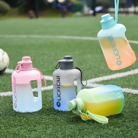 1pc 2L Sports Straw Large Capacity Fitness  With Straw Outdoor Plastic Portable Water Bottle With Scale Gradient Kettle