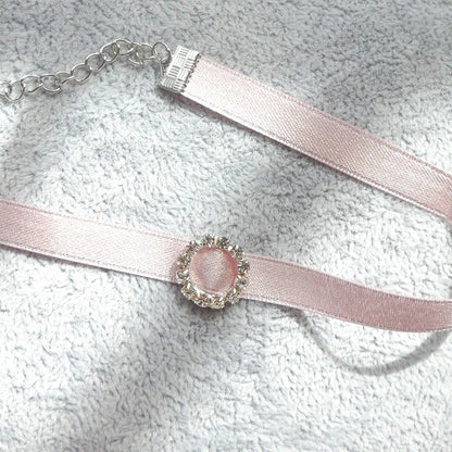 Fashion Women's Choker Necklace Lovely Gothic Pink Lace Pearl Pendant Elastic Short Clavicle Necklace Jewelry Gift For Girls