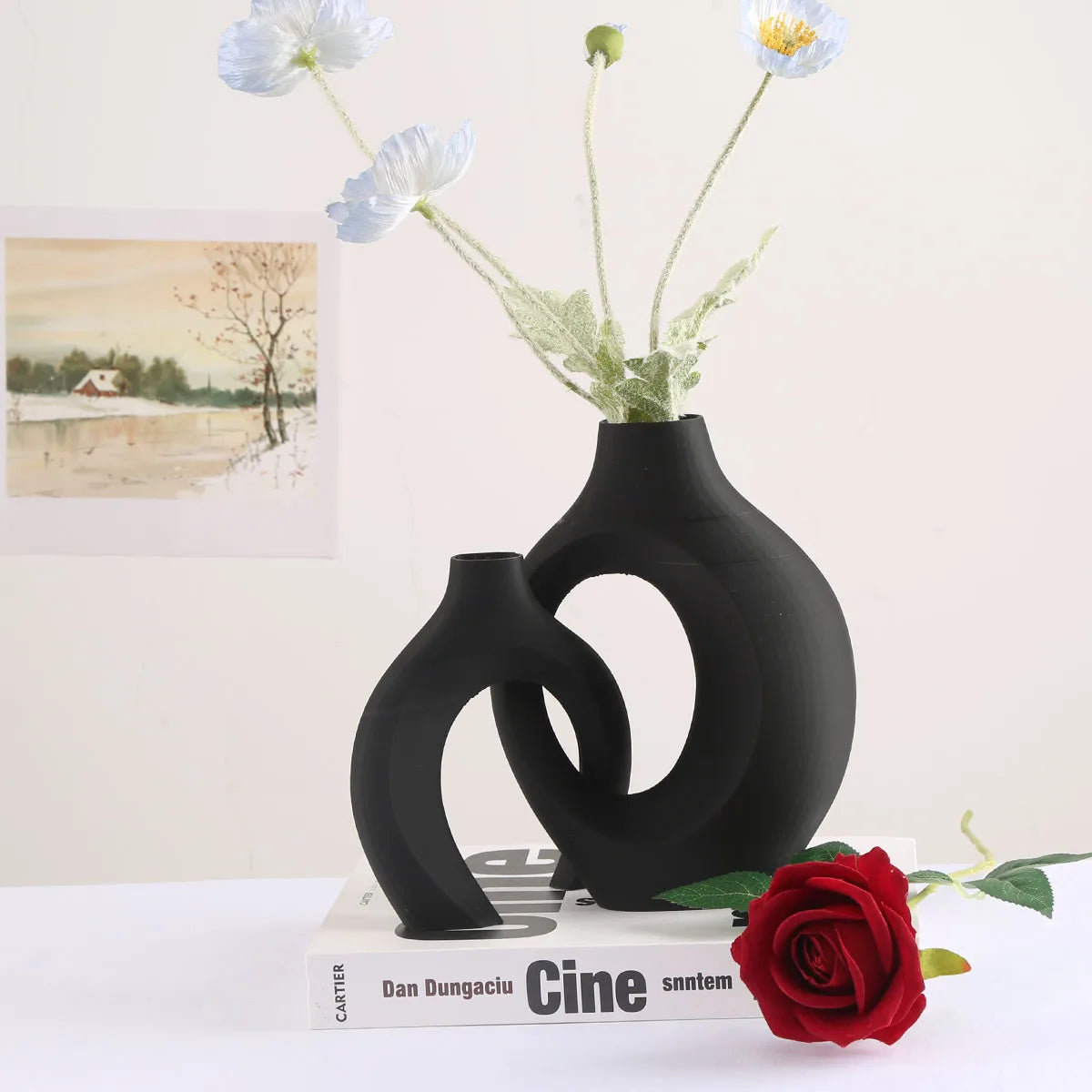 Hollow Nordic Modern Ceramic Vase Set of 2 for Modern Home Decor,Modern Boho Hollow Flower Vases for Living Room Bookshelf
