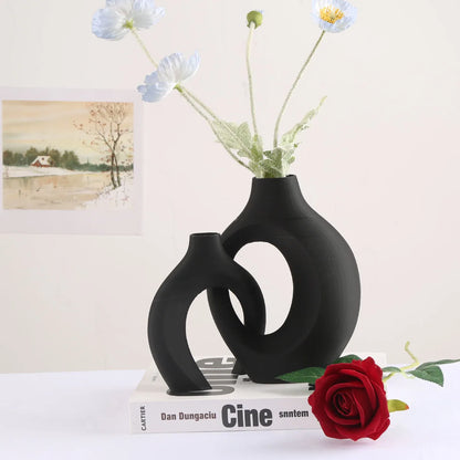 Hollow Nordic Modern Ceramic Vase Set of 2 for Modern Home Decor,Modern Boho Hollow Flower Vases for Living Room Bookshelf