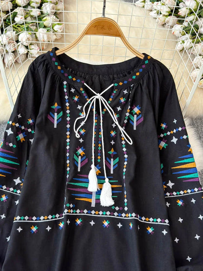 Women's Autumn Blouse Temperament Fashionable Vintage Embroidered Shirt 2024 New Bohemian Vacation Style Loose Top BL026
