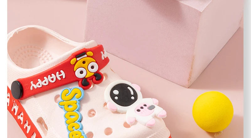 Children's Sandals EVA Ultra Light Boys and Girls Baby and Toddler Anti Slip Hole Shoes  Astronaut UFO Sandals Slippers