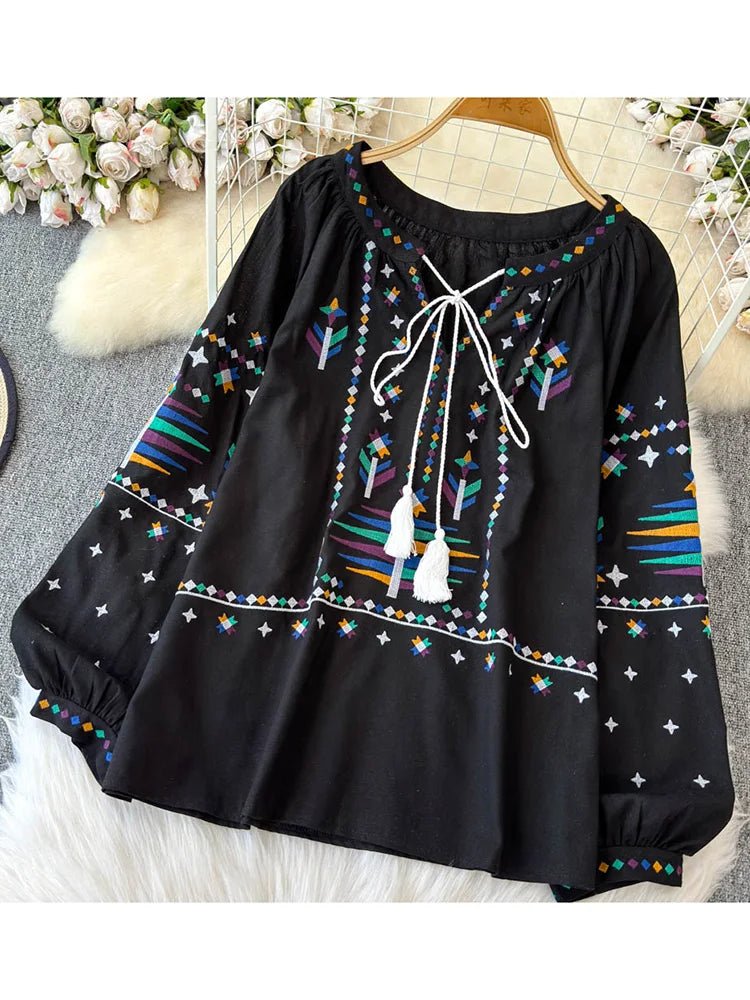 Women's Autumn Blouse Temperament Fashionable Vintage Embroidered Shirt 2024 New Bohemian Vacation Style Loose Top BL026