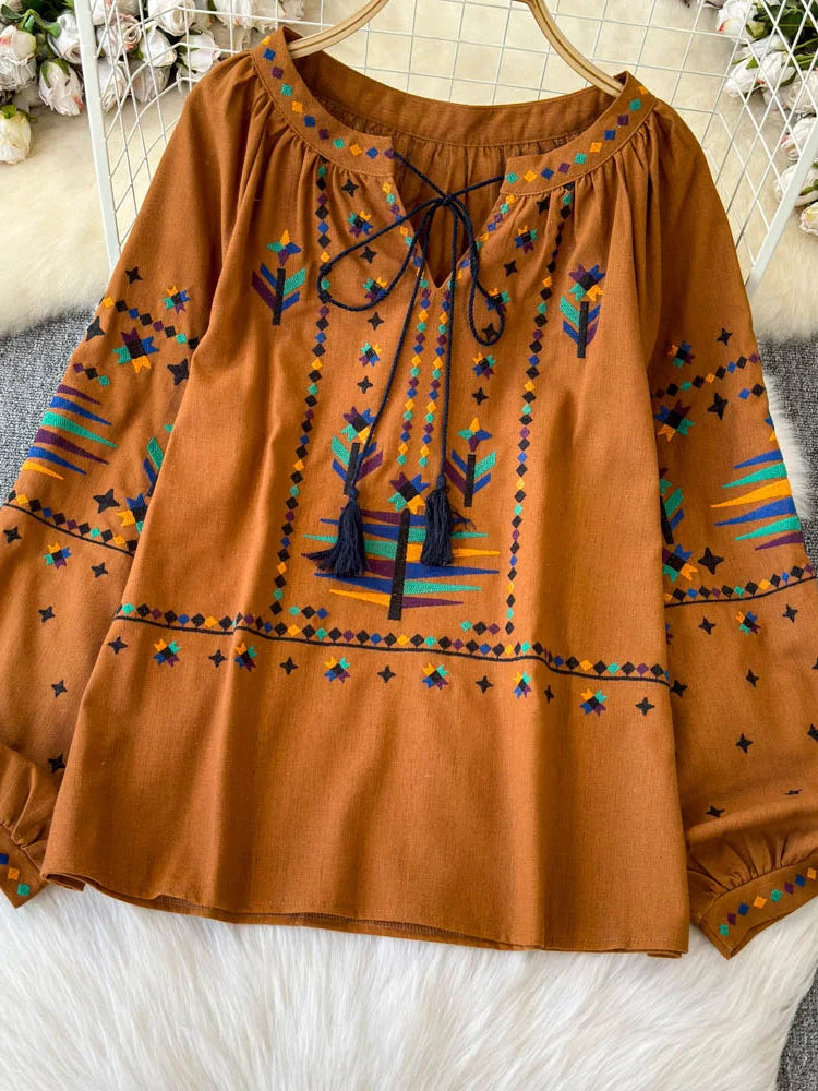 Women's Autumn Blouse Temperament Fashionable Vintage Embroidered Shirt 2024 New Bohemian Vacation Style Loose Top BL026