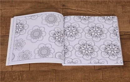 Mandalas Stress Relief Coloring Book English Edition, 128 pages thick 160g white cardboard, packaged in adult art mixed pattern