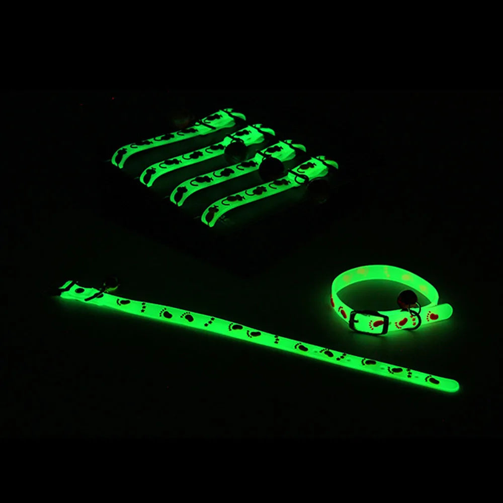 Fashion Pet Glowing Collars with Bell Glow at Night Dogs Cats Necklace Light Luminous Neck Ring Accessories for Kitten and Puppy