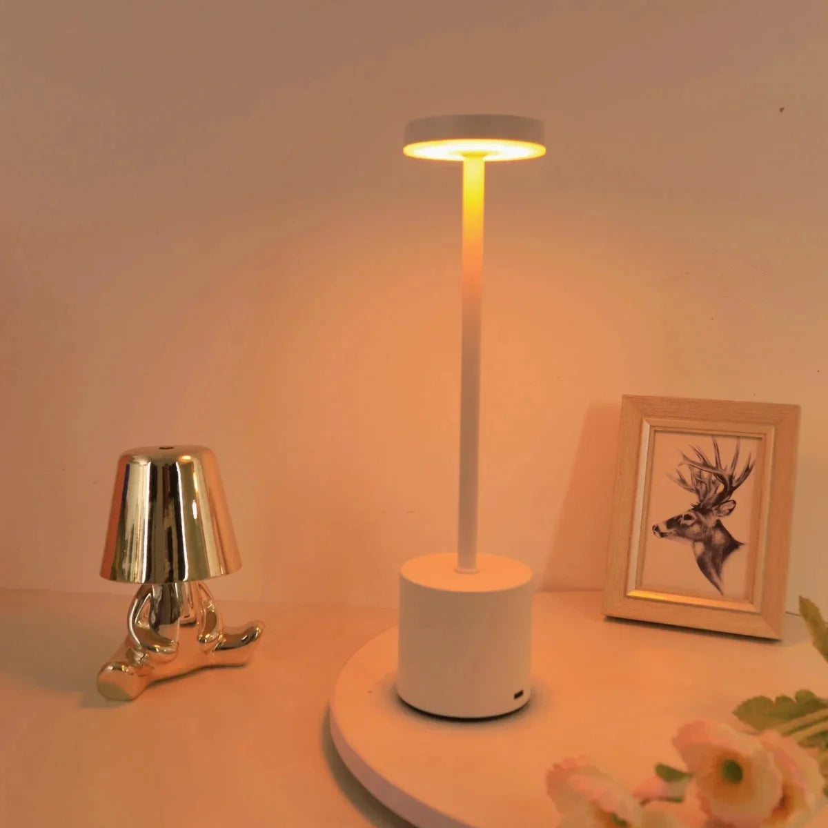 Classic Table Lamp USB Rechargeable Night Light Stepless Dimming Touch Desk Lamp 3 Colors Bedside Lamp Hotel Bar Decoration