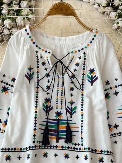 Women's Autumn Blouse Temperament Fashionable Vintage Embroidered Shirt 2024 New Bohemian Vacation Style Loose Top BL026