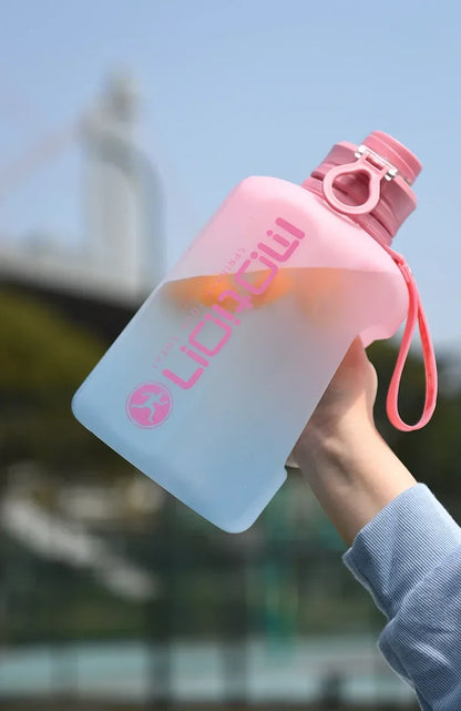 1pc 2L Sports Straw Large Capacity Fitness  With Straw Outdoor Plastic Portable Water Bottle With Scale Gradient Kettle